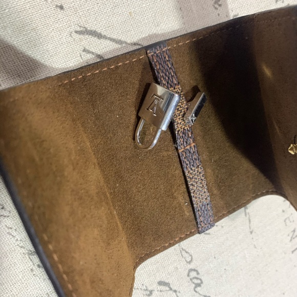 Louis Vuitton Lock Cufflink - Picture 3 of 6